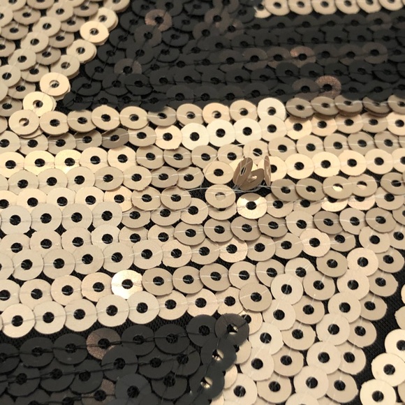 SEQUINED BODYCON DRESS. NW0T. - Picture 7 of 7